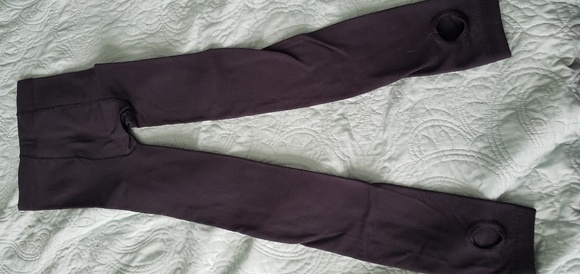 Leggins sz Md but run small - Picture 2 of 2